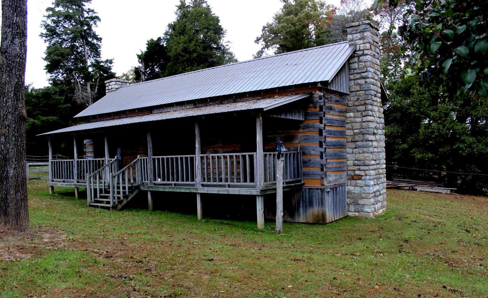 Read more about the article The Legend Of The Bell Witch & Touring The Bell Witch Cave