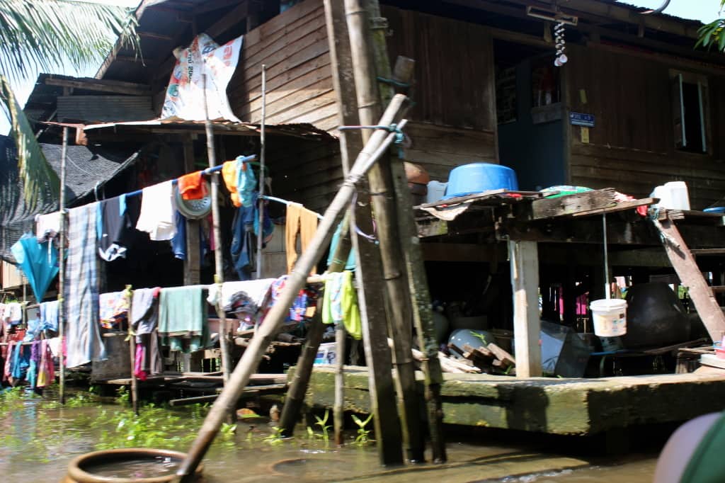 damneon saduak floating market bangkok