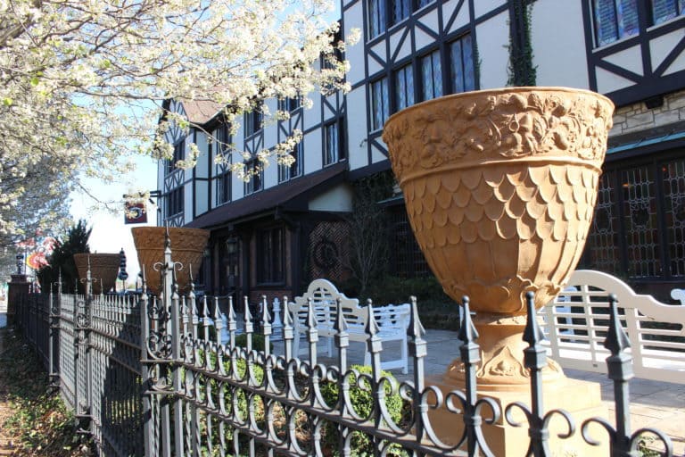 Read more about the article Where to Stay in St Louis : The Cheshire