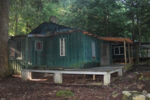 Read more about the article The Sad History of the Elkmont Ghost Town and Why You Should Visit Before it’s Gone