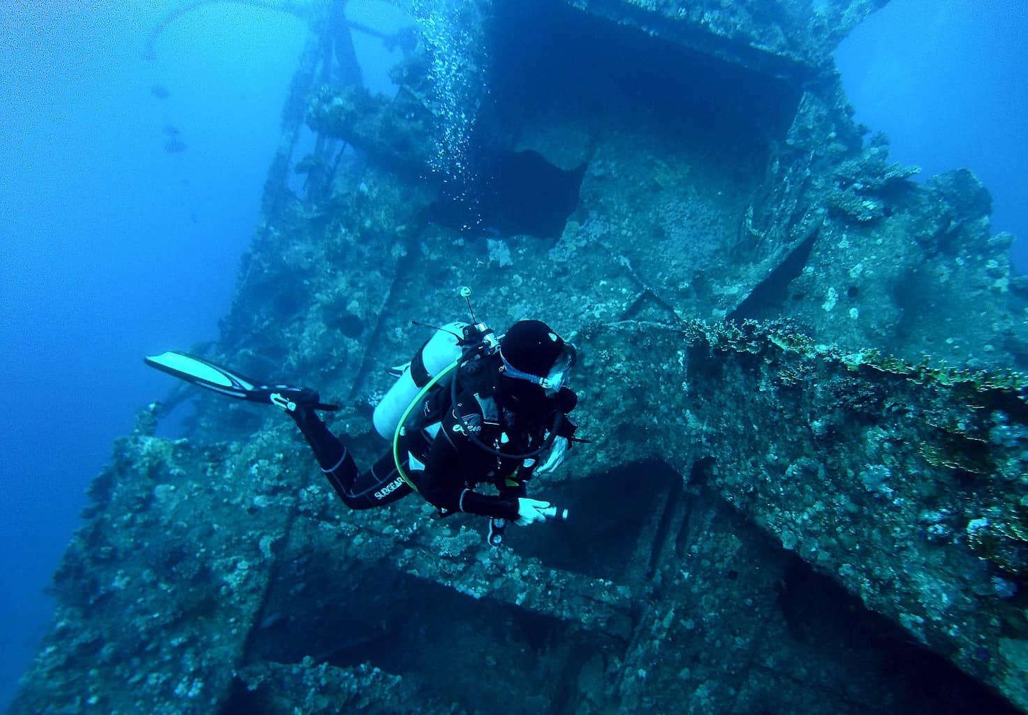 wreck diving