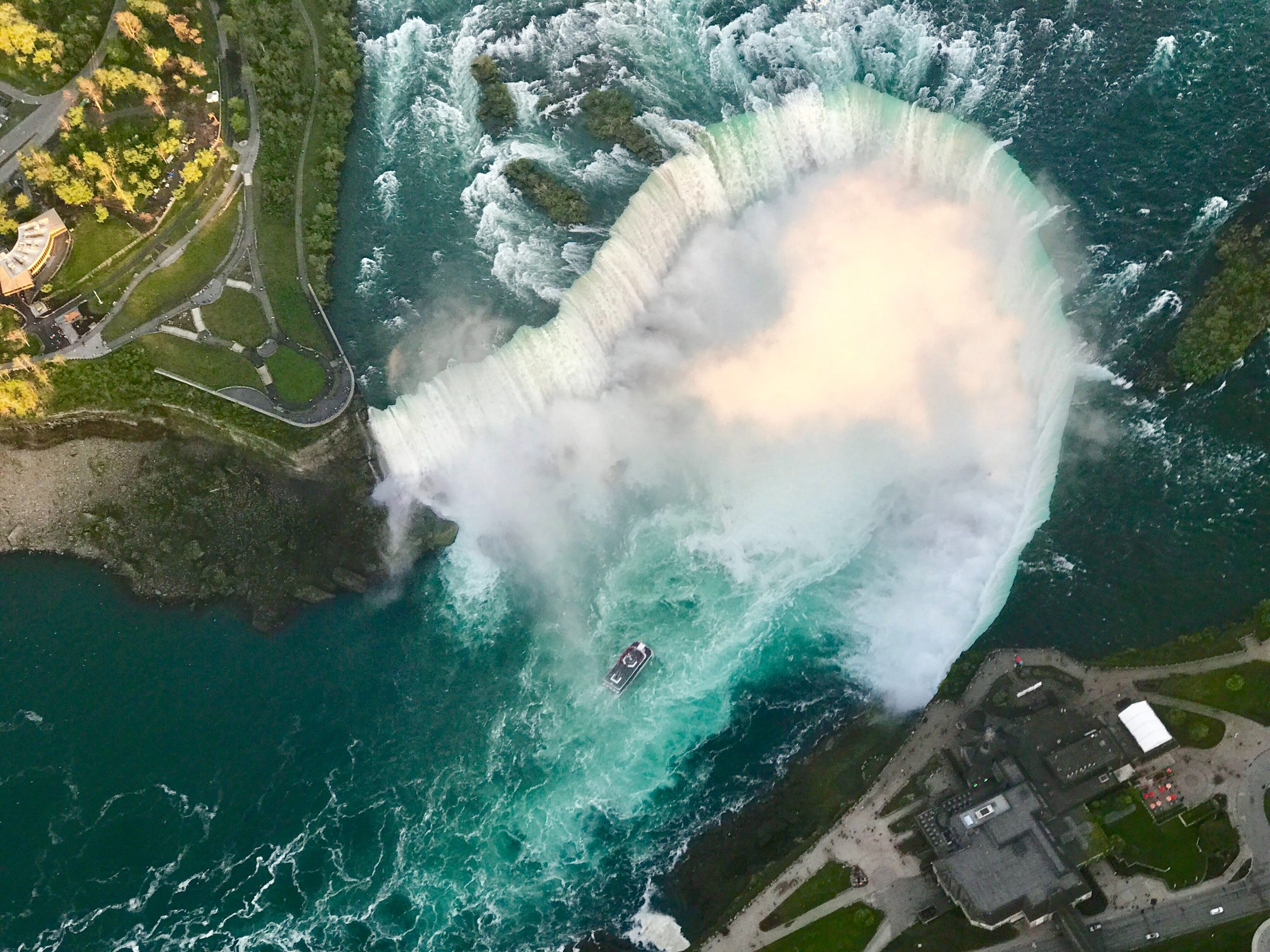 niagara falls hotels with view of the falls