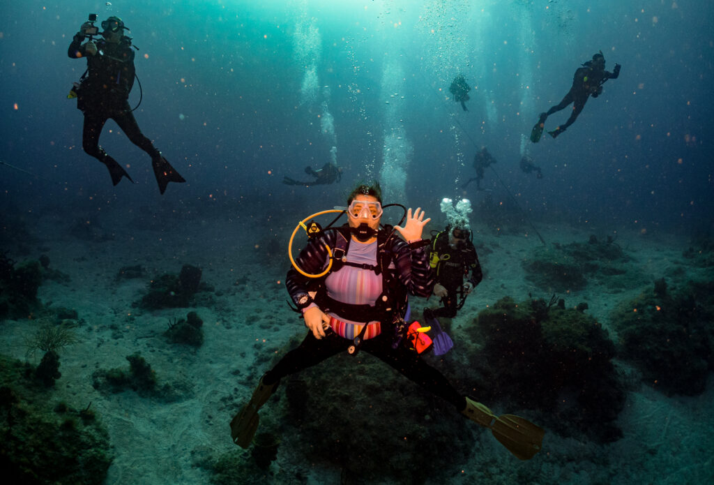 liveaboard diving