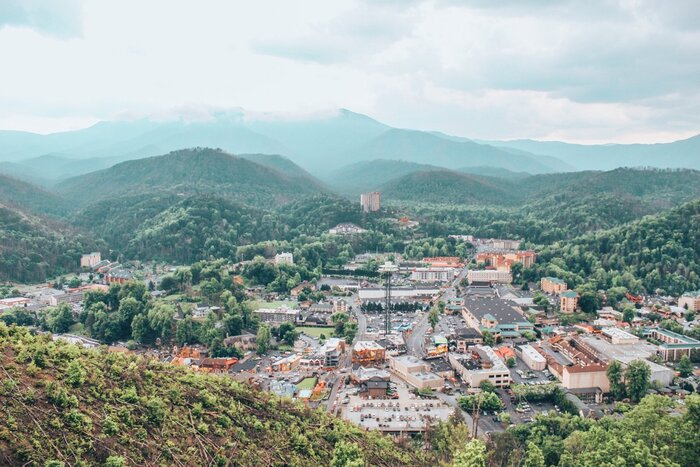 Read more about the article Your Guide to the Perfect Gatlinburg Getaway