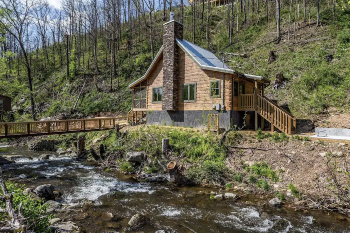 Airbnb Gatlinburg – Roaring Fork Cabin