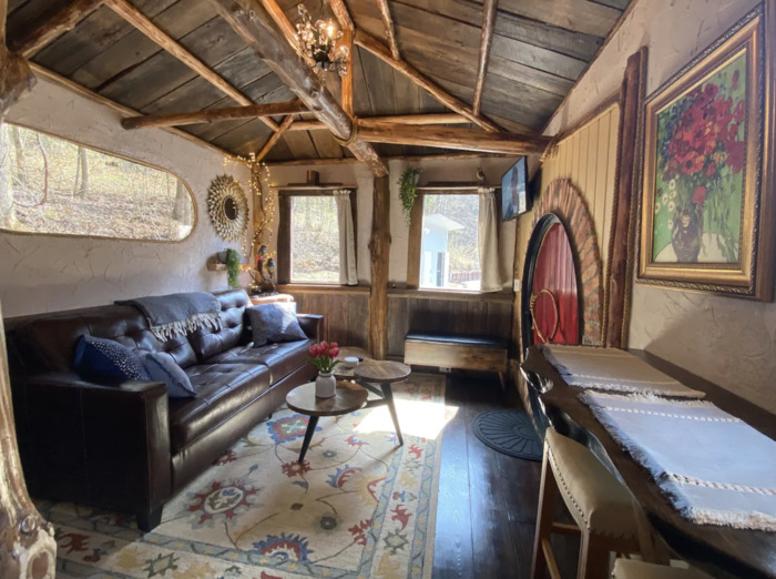 Airbnb Gatlinburg – Hobbit Tiny Home