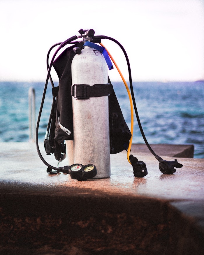 Snorkeling vs Scuba Diving – Diving Equipment