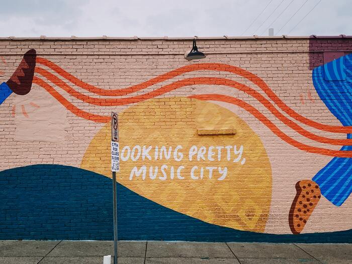 Nashville quotes – Looking pretty, Music City