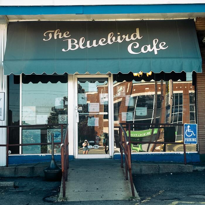 Thins To Do In Nashville – The Bluebird Cafe