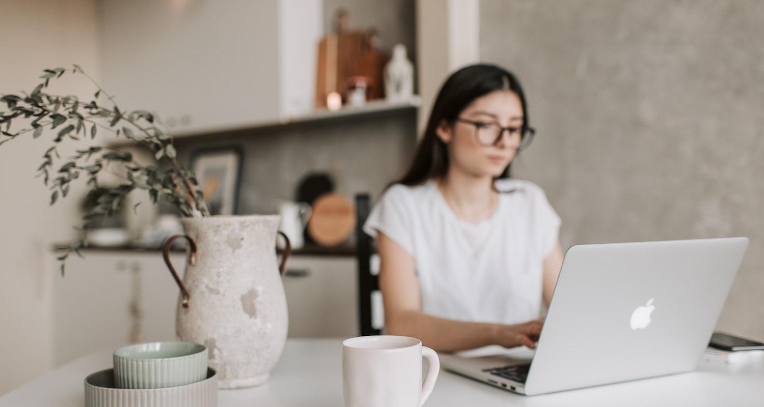 How to Live an Eco-Friendly Lifestyle as a Student: 5 Tips 