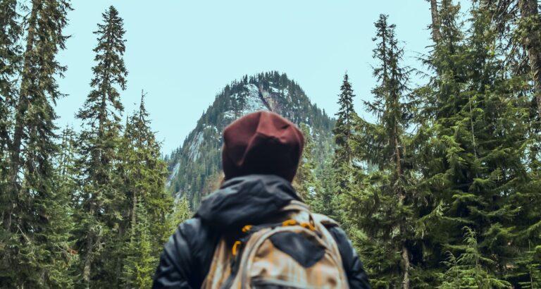 Read more about the article 10 Tips For a Comfortable Eco-Friendly Hiking Trip